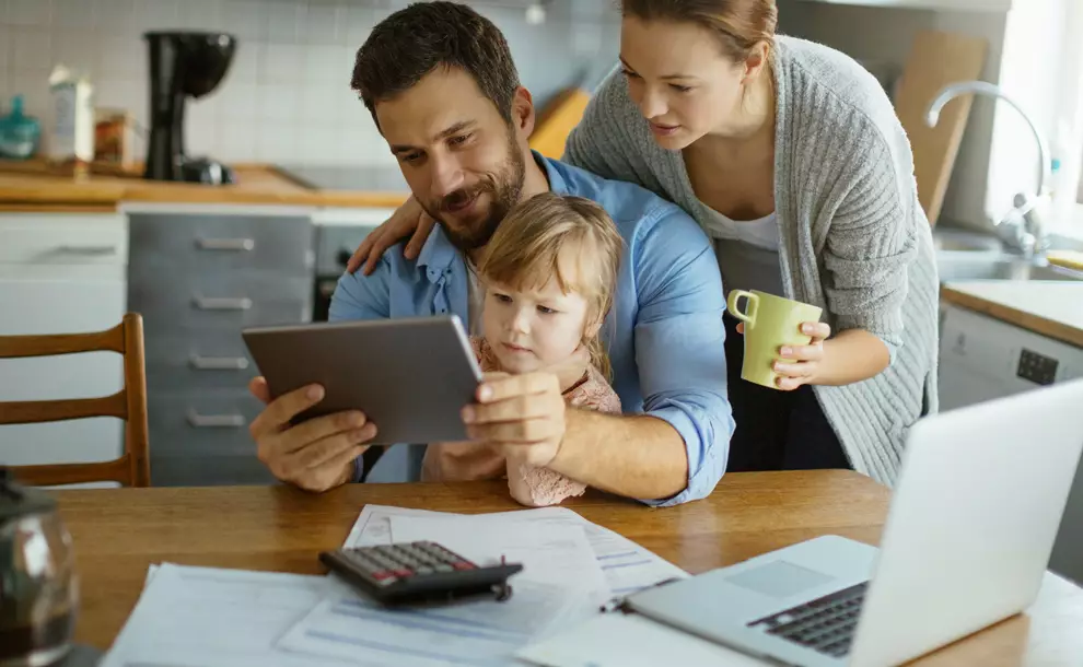 famiglia al PC